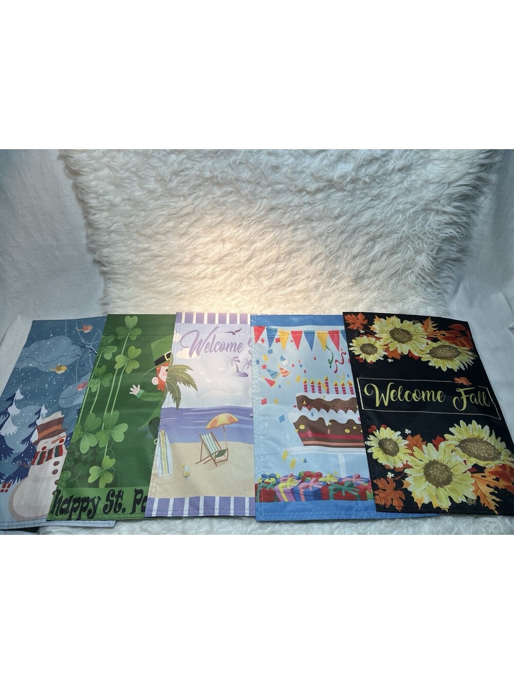Set Of 5 seasonal/holiday garden flags